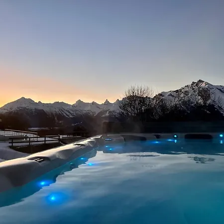 Serviced Chalet Grand Loup - Spa, Great Views Chalet