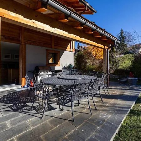 Serviced Chalet Grand Loup - Spa, Great Views Horská chata *